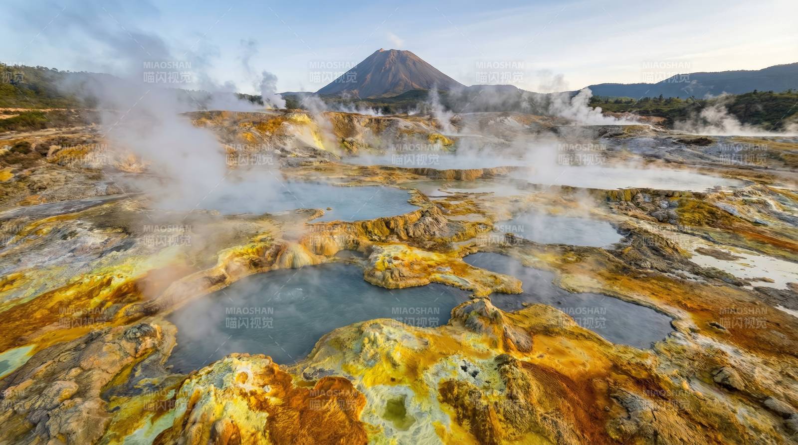 火山温泉奇观图片