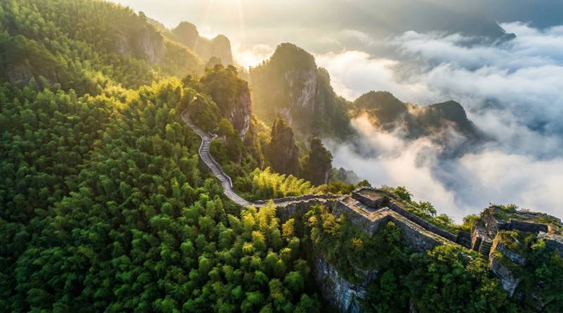 云海长城 山间晨曦图片