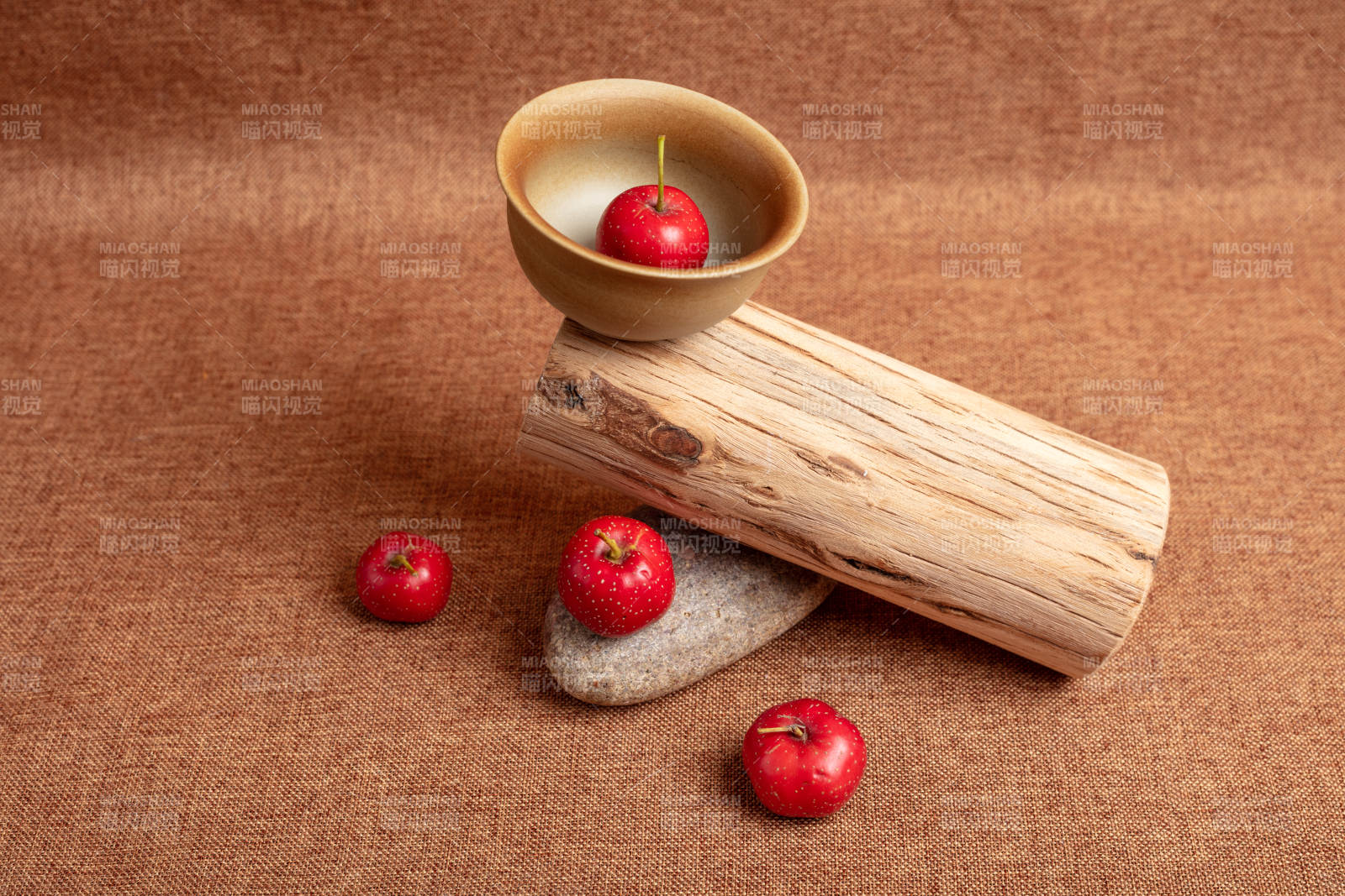 红果静物图图片