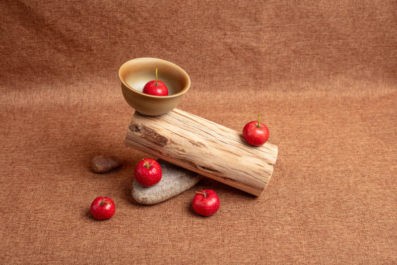 红果木碗静物图图片