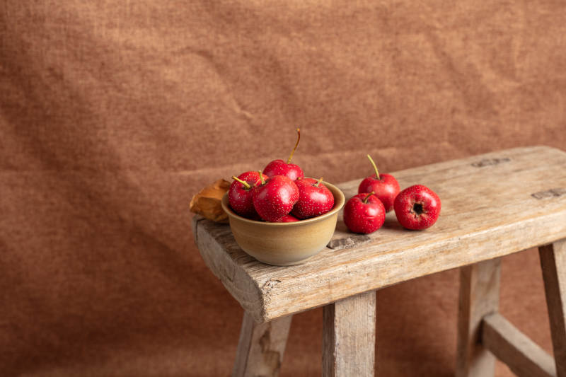 红果静物图图片