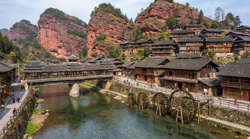 山水古镇风光图片