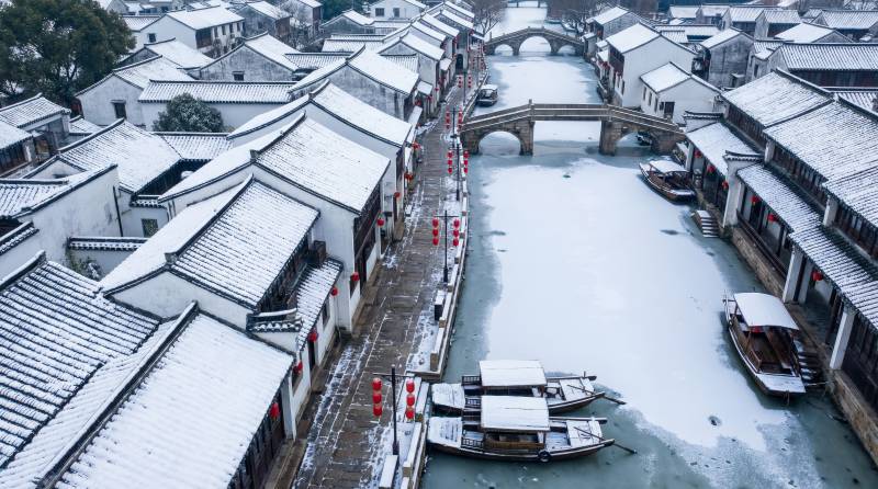 雪落江南水乡图片