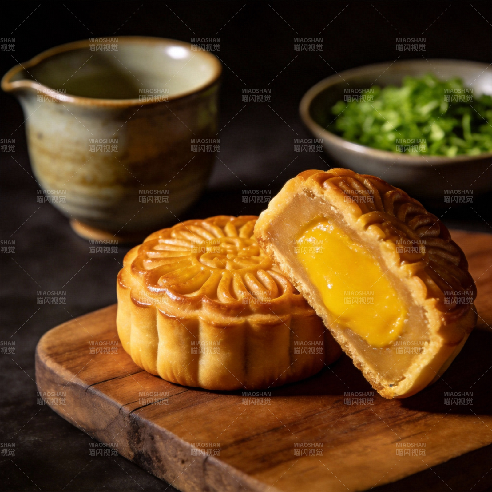 金黄流心月饼图片