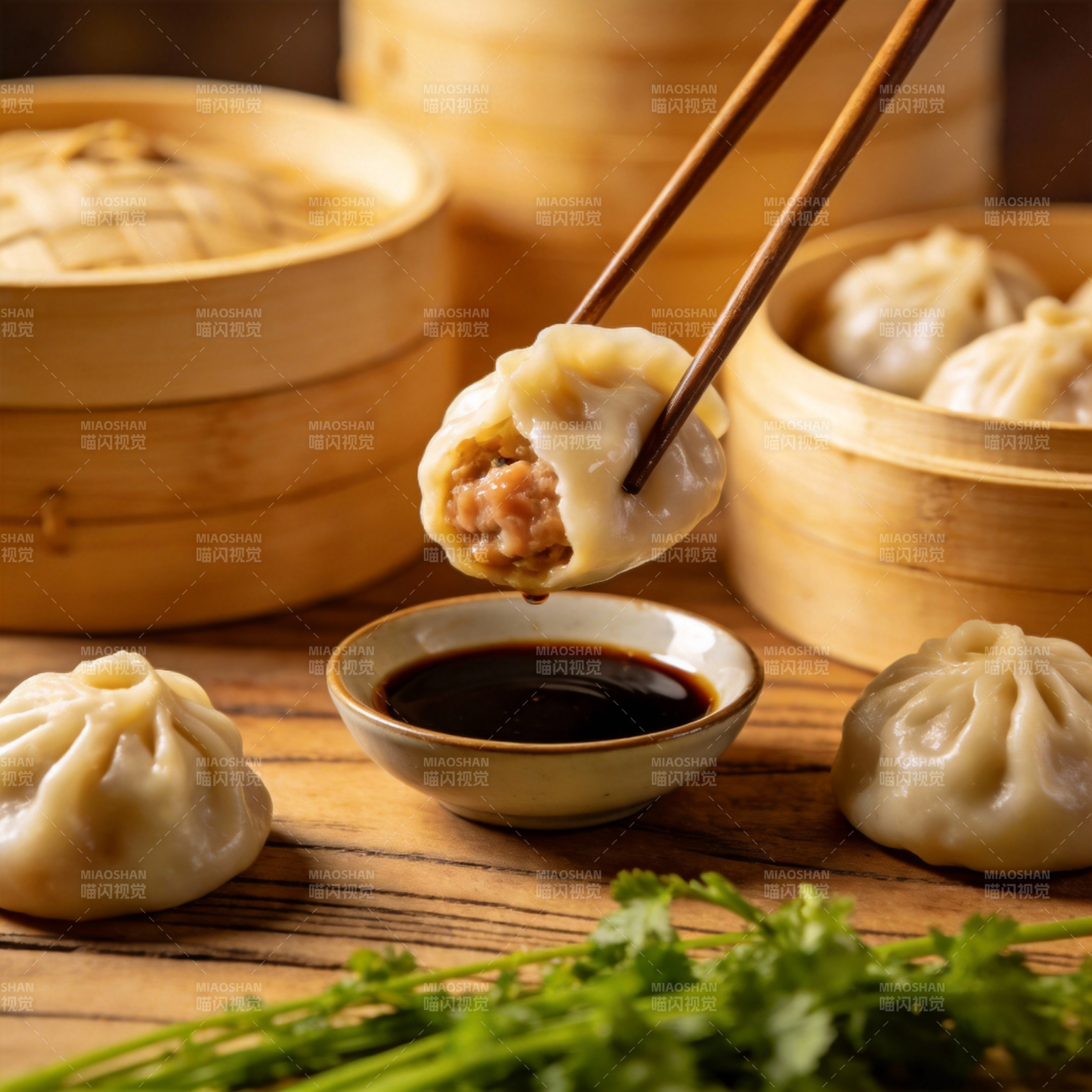 蒸饺配酱 美味诱人图片