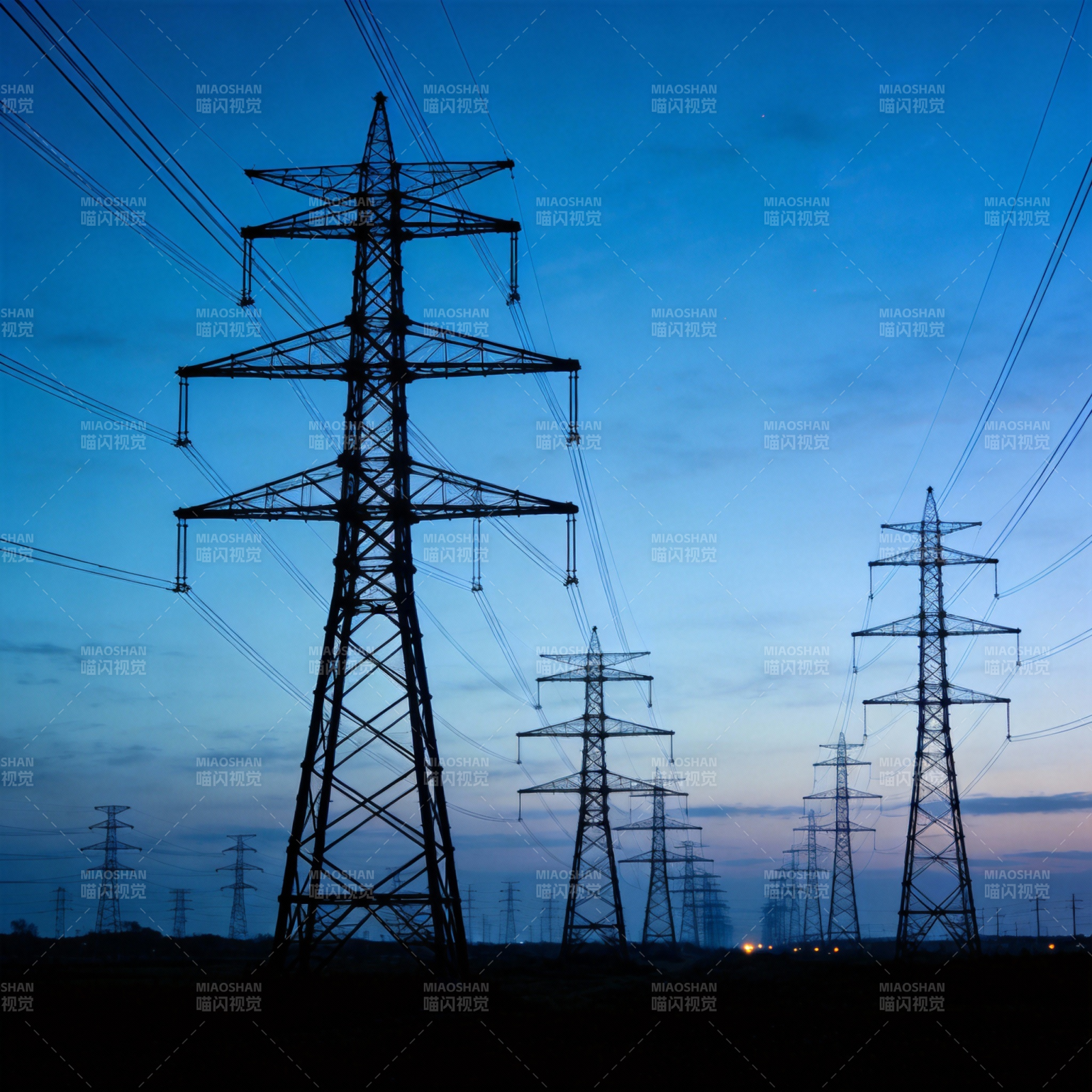 电力塔剪影图片