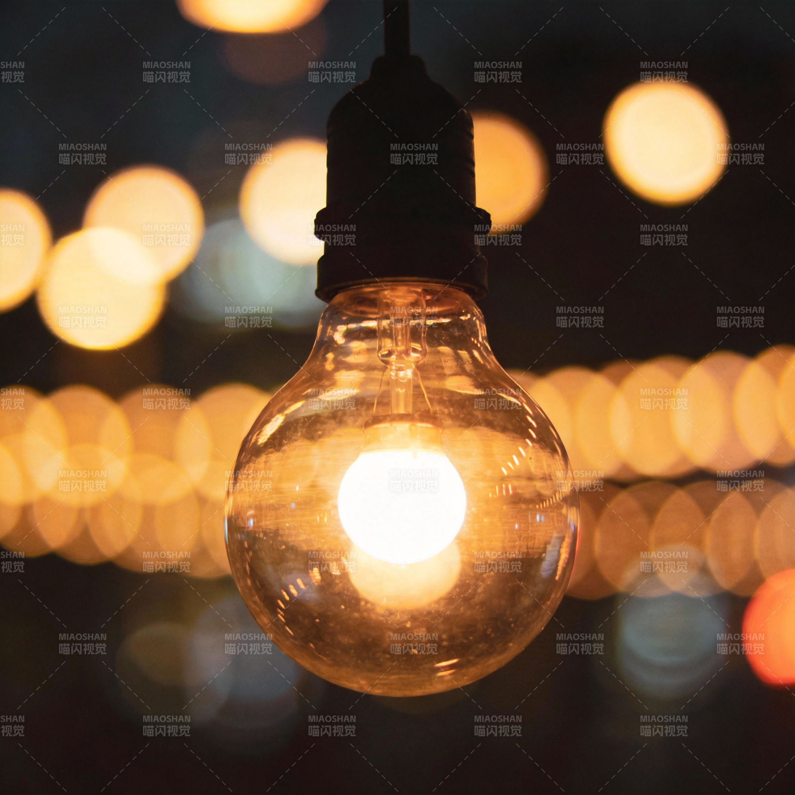 暖光灯泡夜景图片
