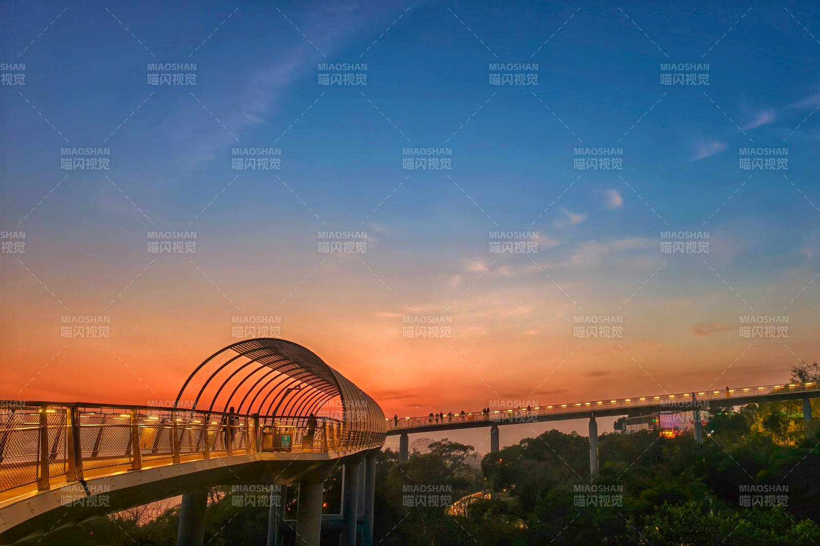 黄昏天桥美景图片