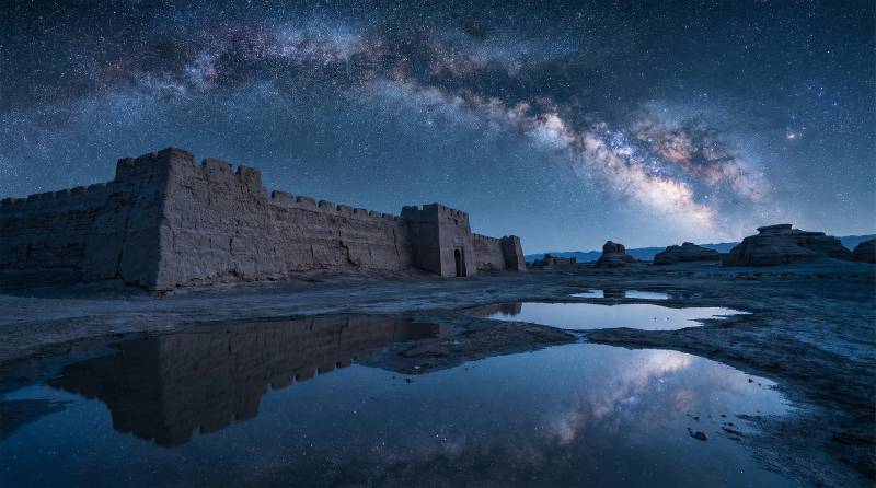 星河映古城图片