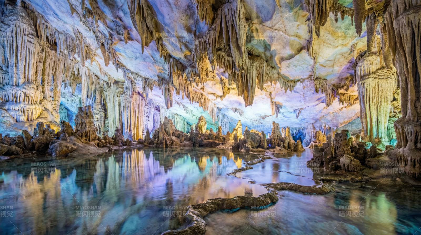 地下溶洞奇观图片