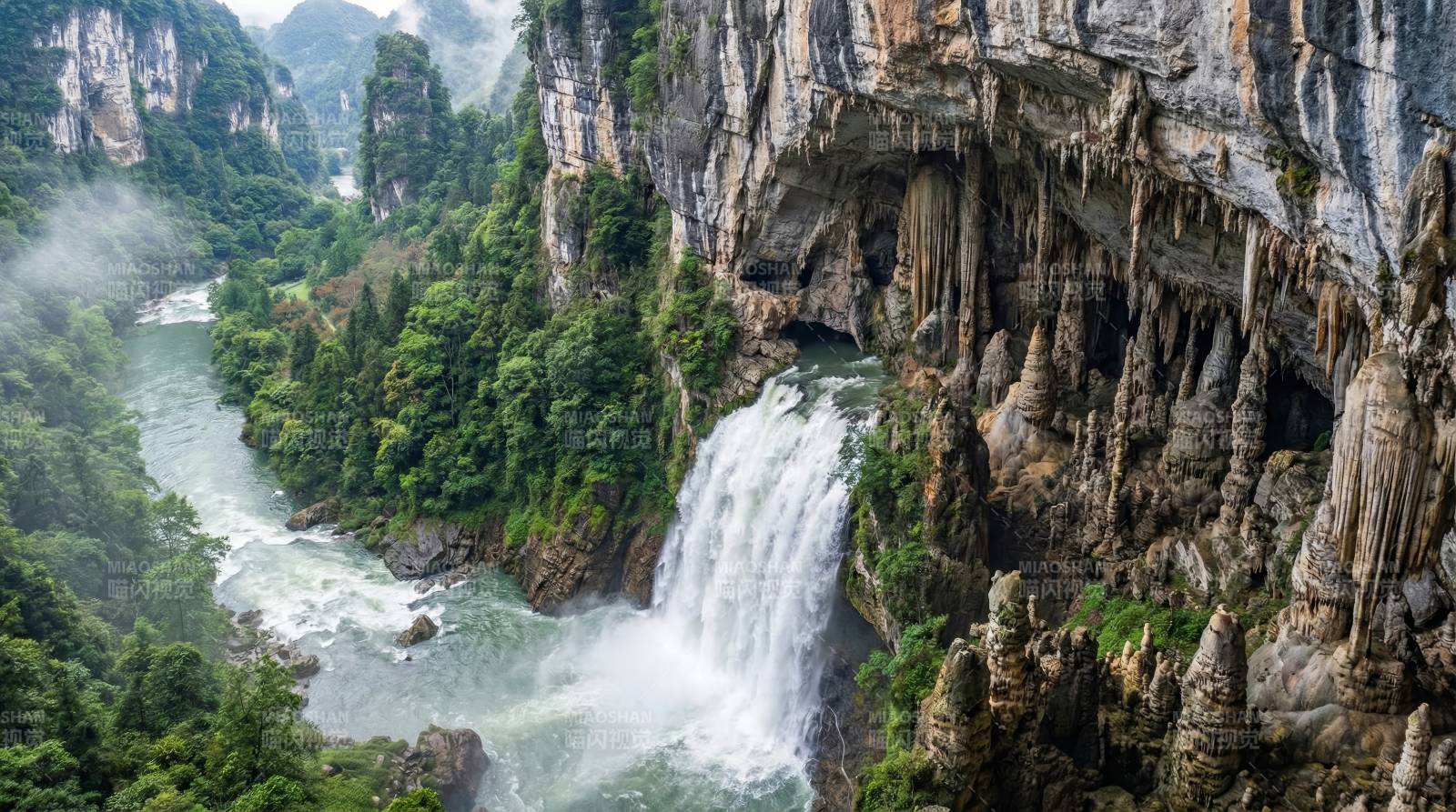 壮丽峡谷瀑布图片