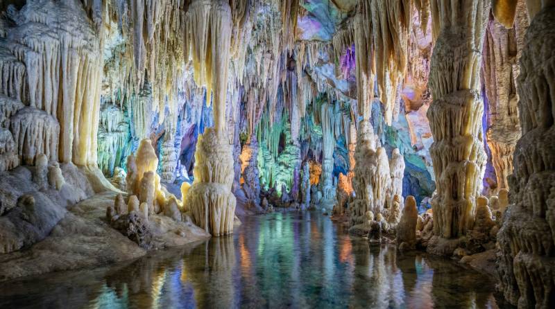 奇幻溶洞奇观图片