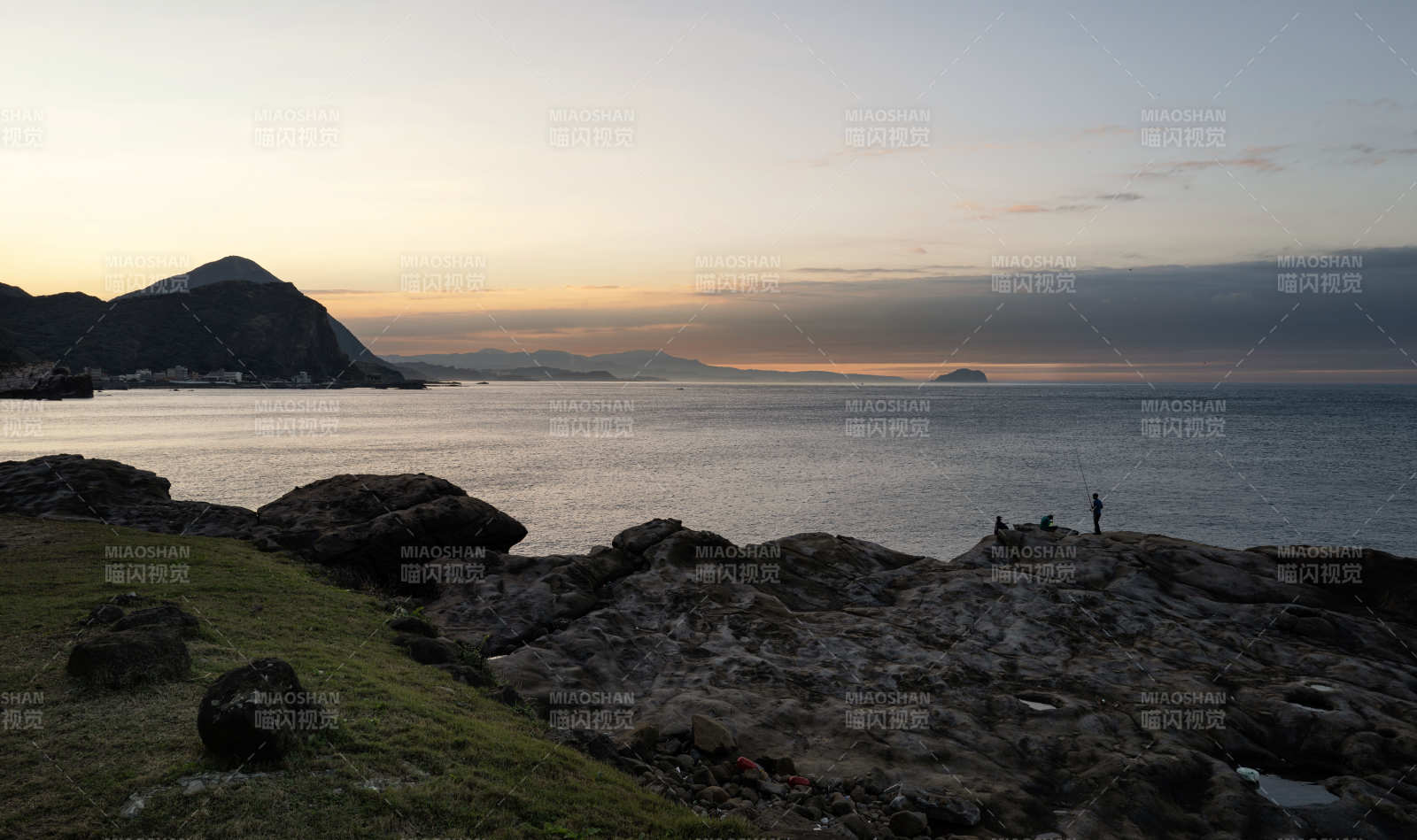 海边日落静景图片