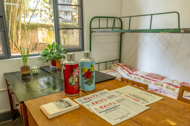 老式宿舍一角图片