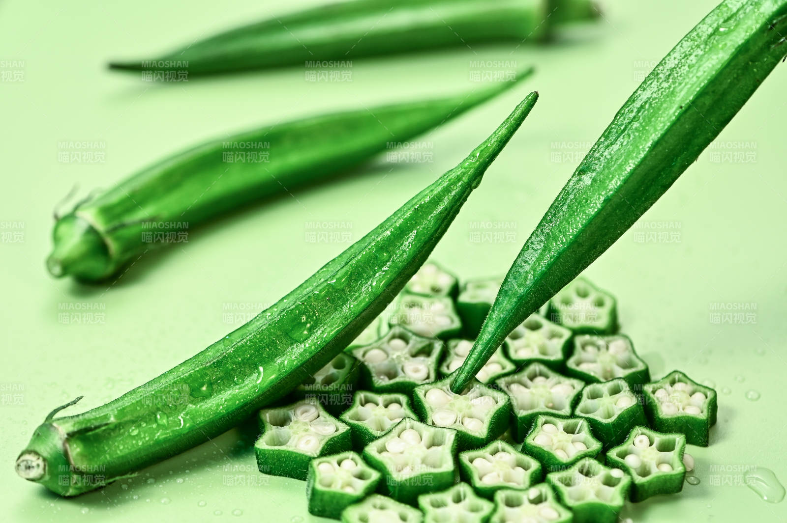 绿色新鲜蔬菜秋葵特写图片