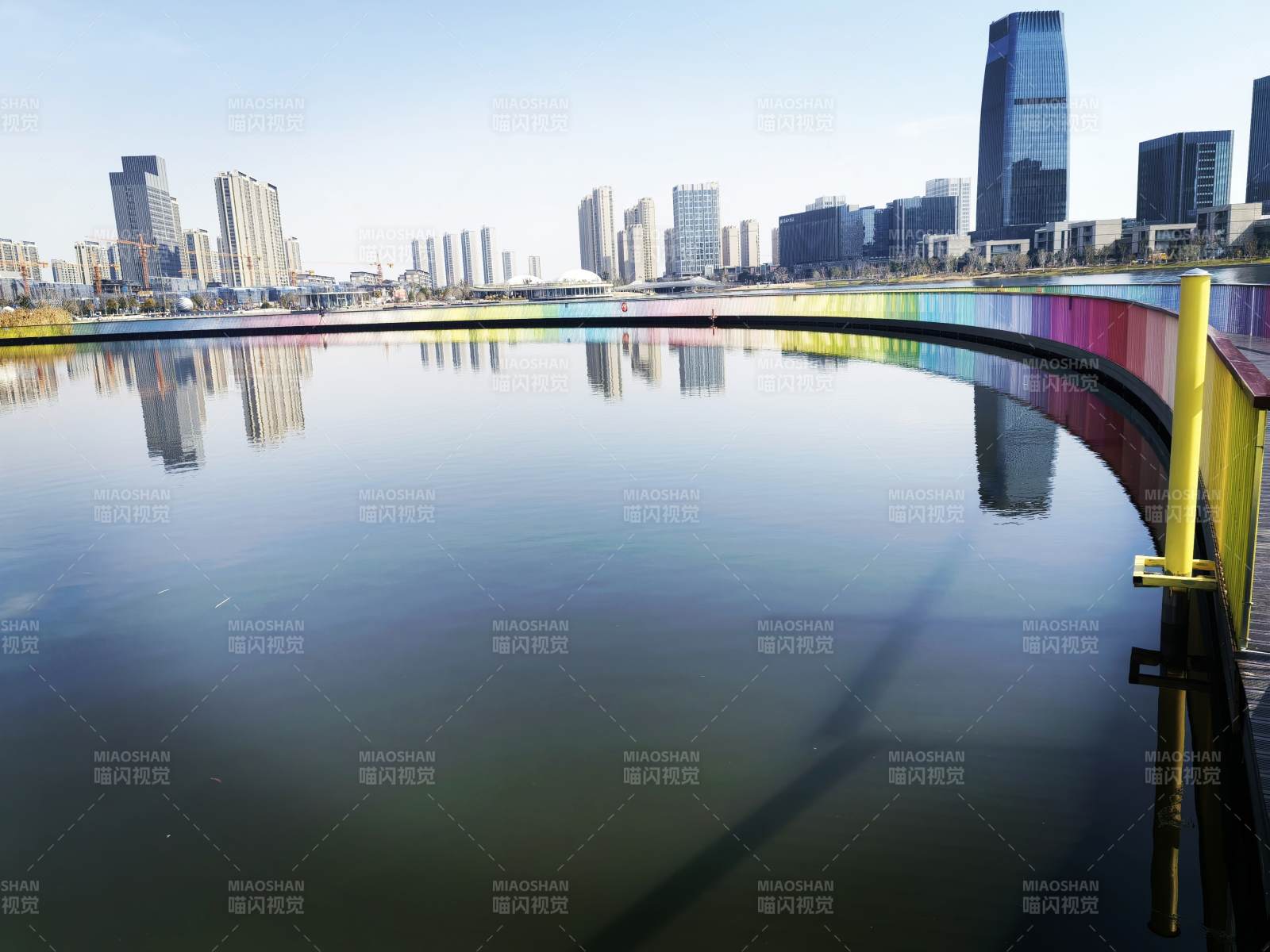 东沙湖城市彩虹湖景图片