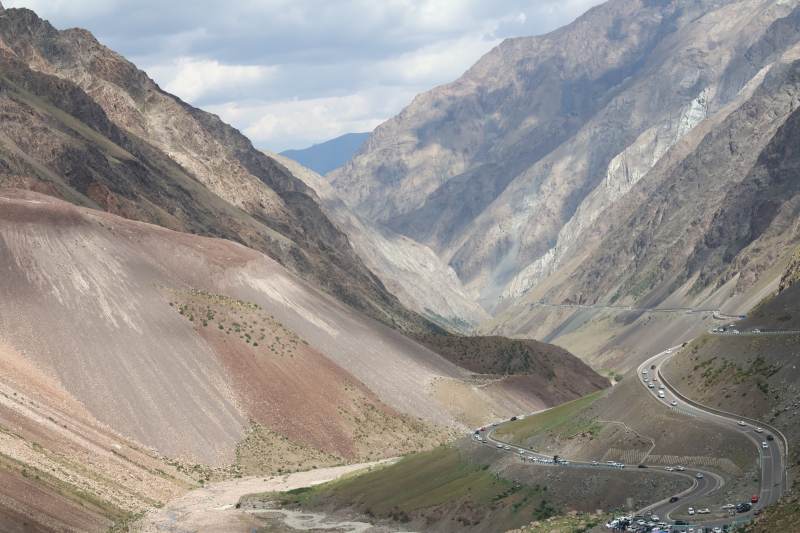 独库公路峡谷风光图片