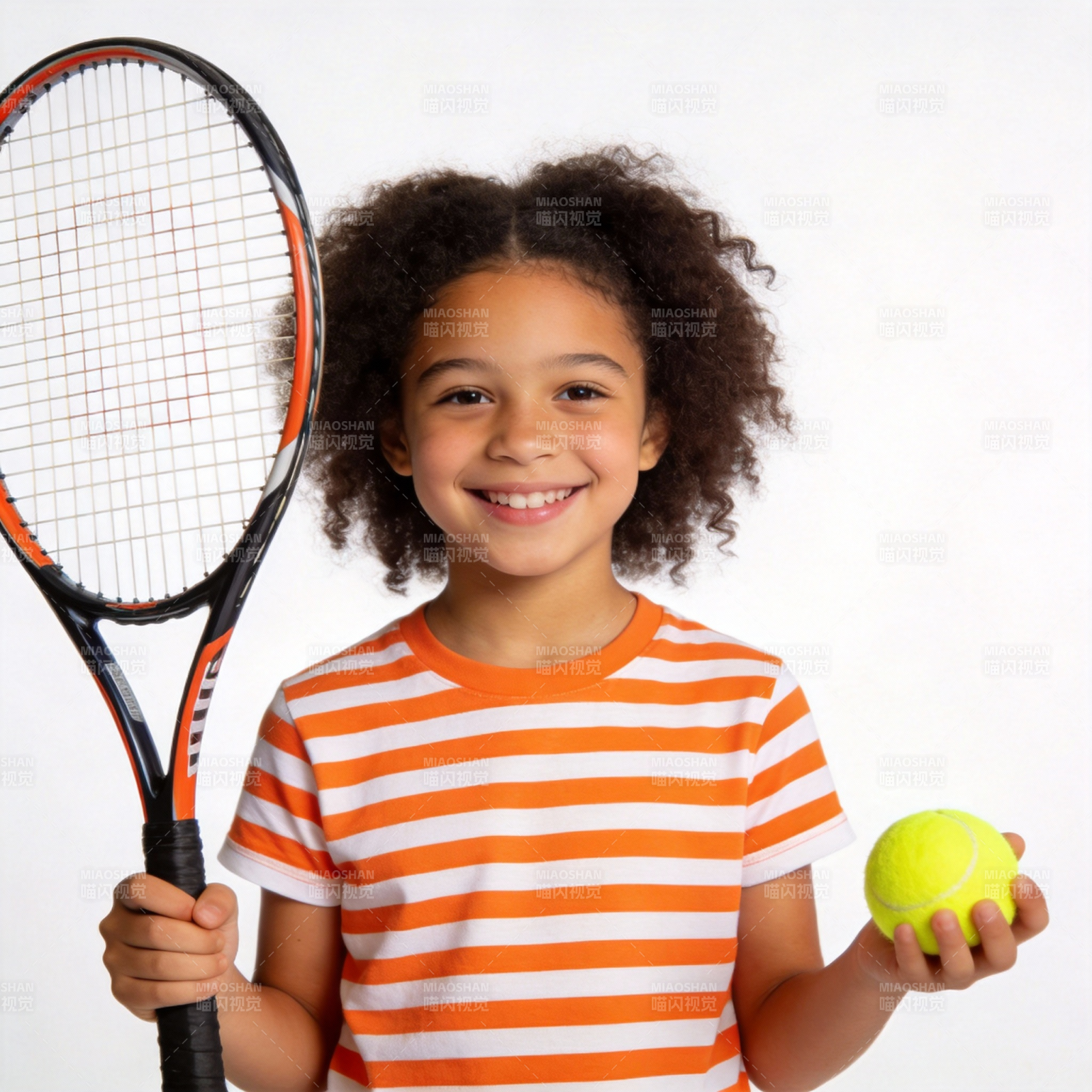 小女孩打网球图片