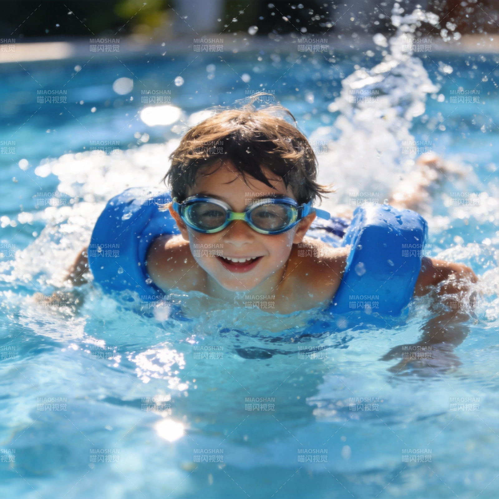 快乐游泳小宝贝图片