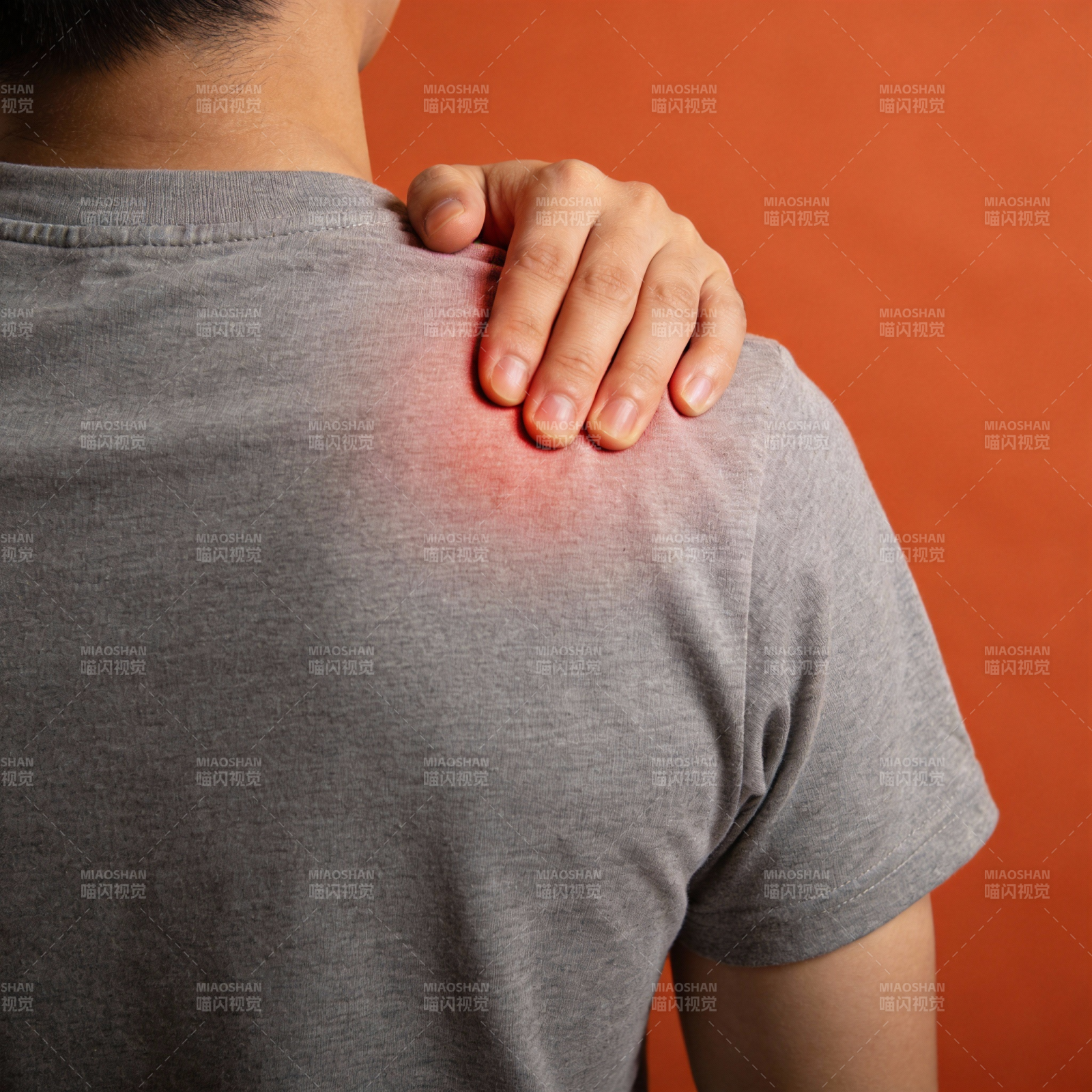 肩痛困扰 亟需缓解图片