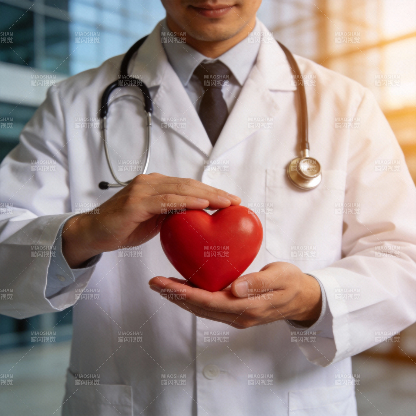 医生守护红心图片