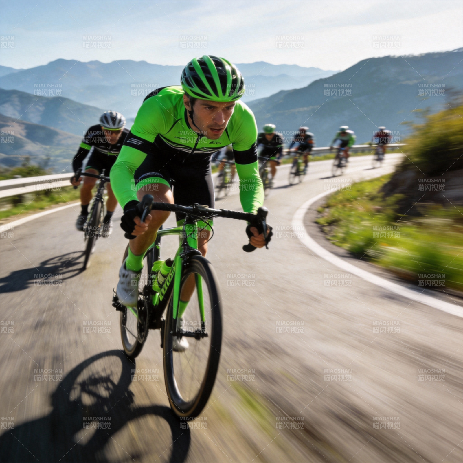 山地骑行竞速图片