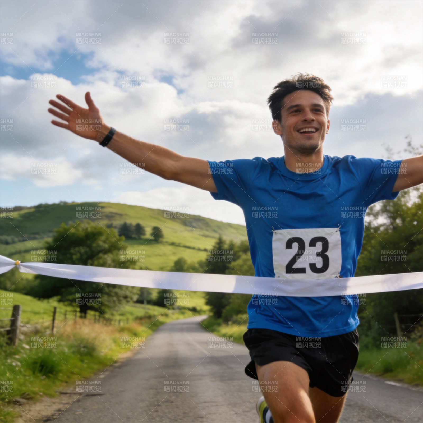 冲线瞬间 喜悦飞扬图片