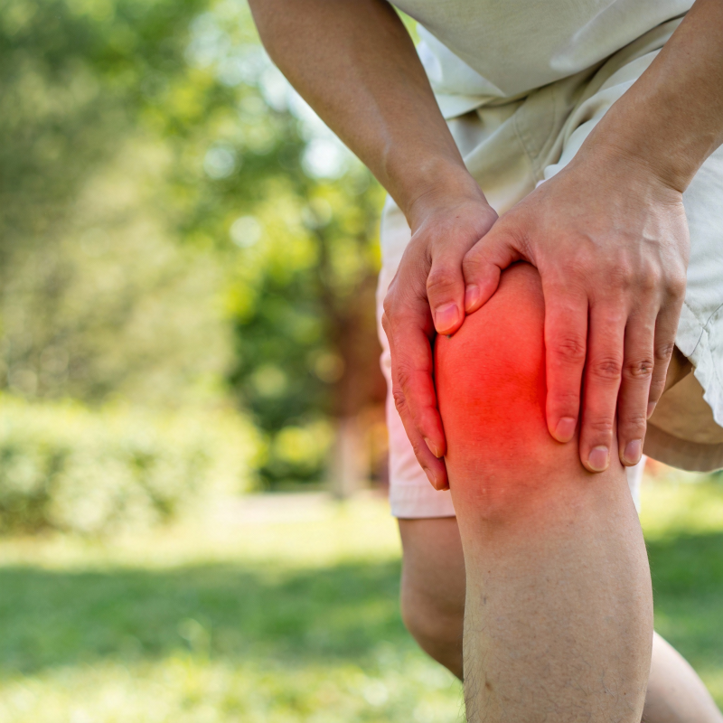 膝盖疼痛困扰图片