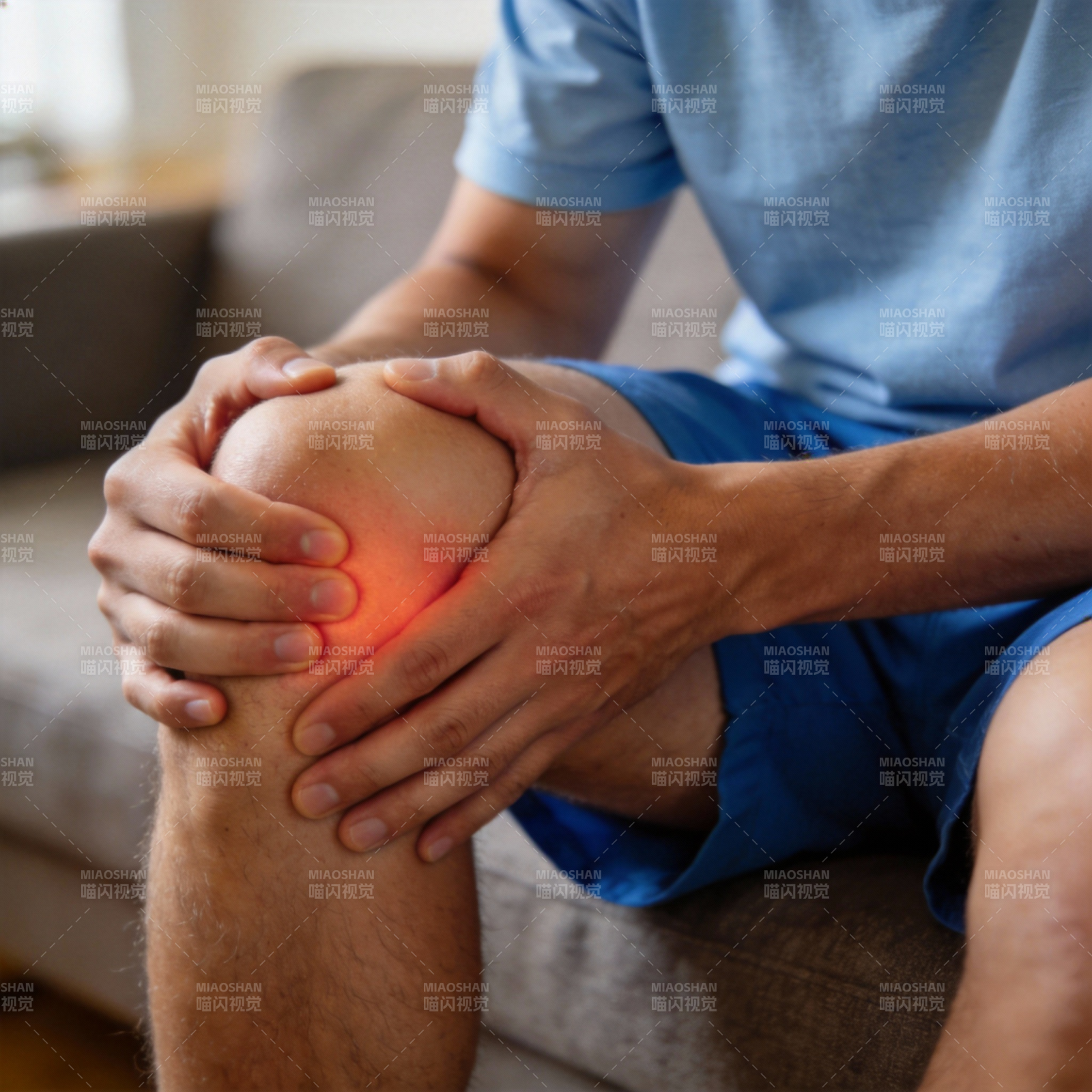 膝盖疼痛困扰图片