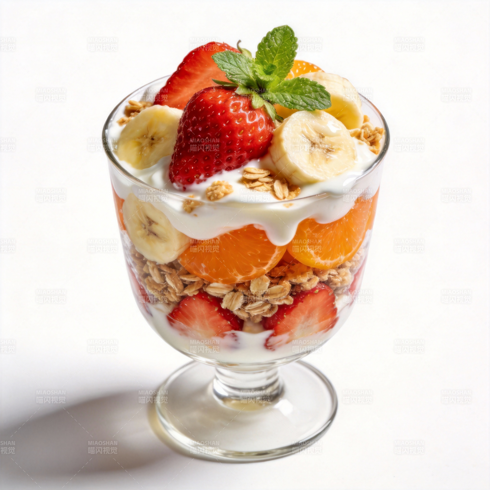 水果酸奶杯图片