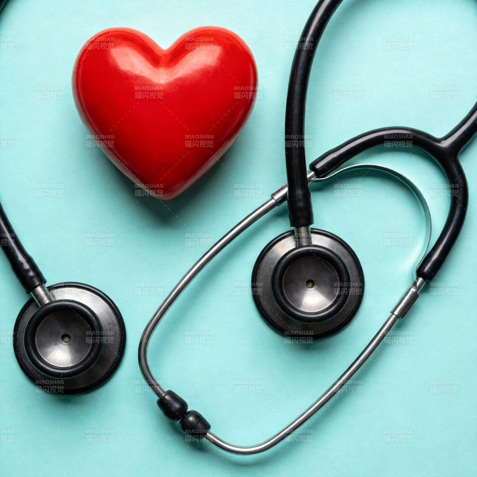 心与听诊器图片