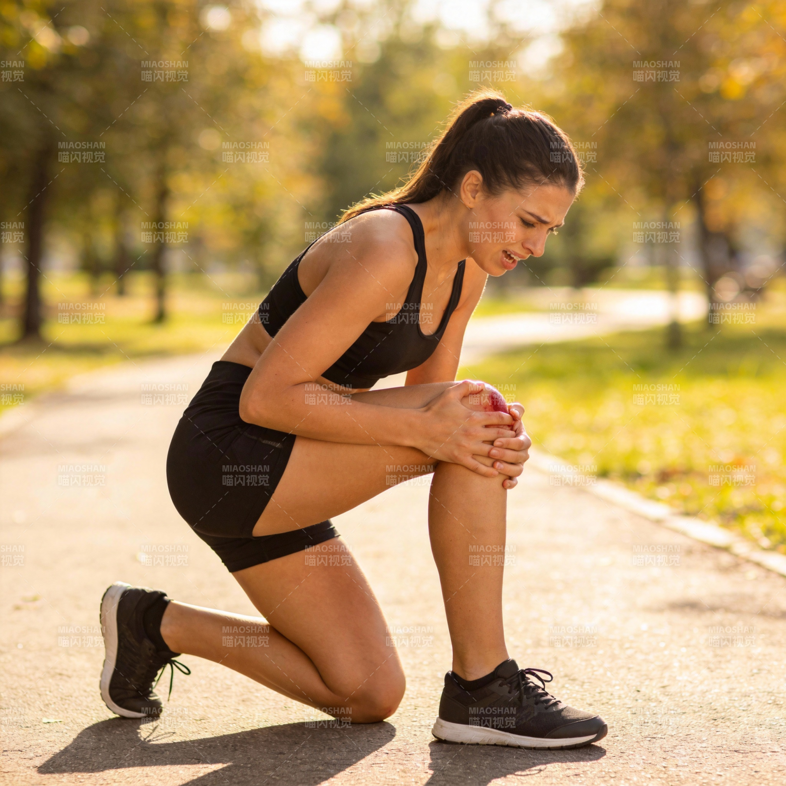 运动中膝盖不适图片