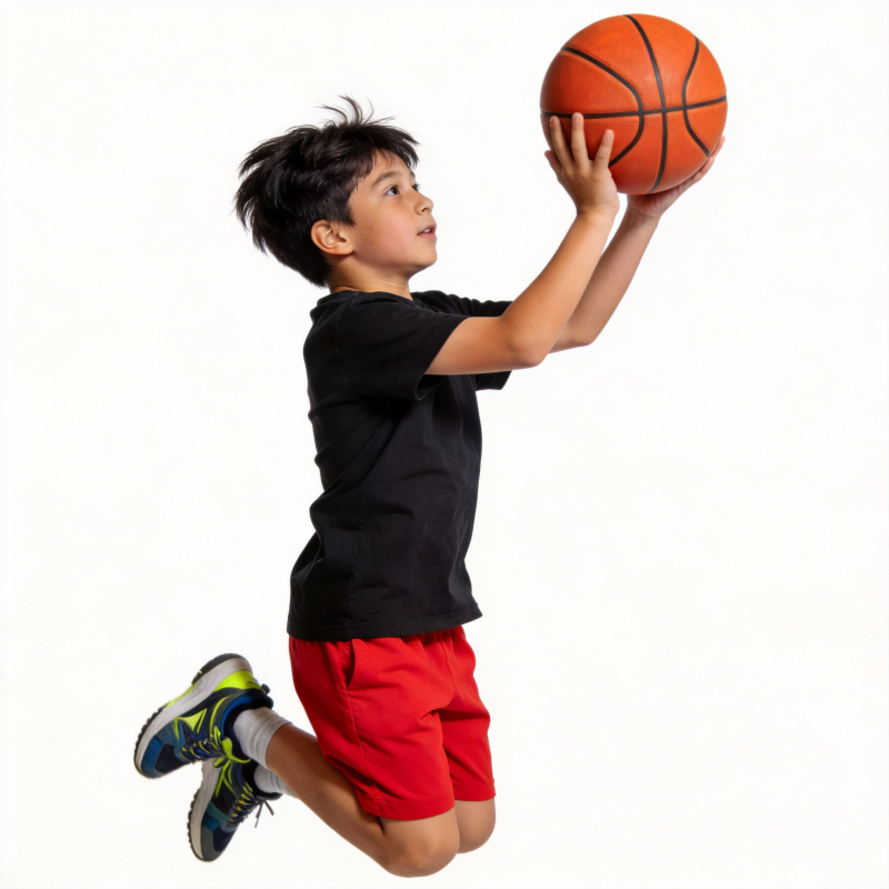 少年跃起投篮图片