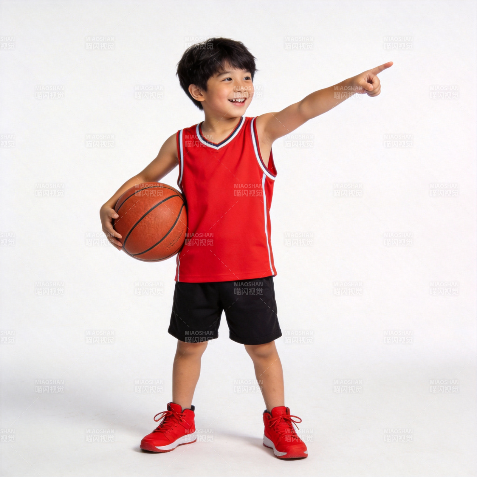 小球员指向前方图片