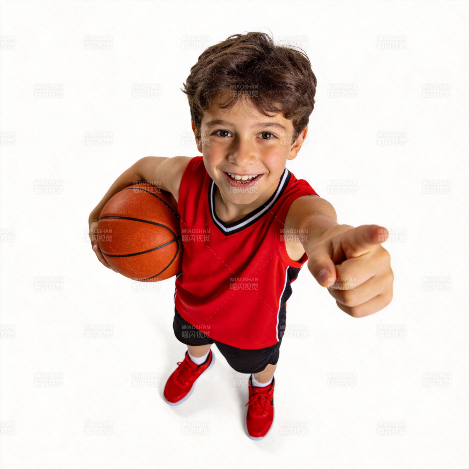 小篮球手指向前方图片