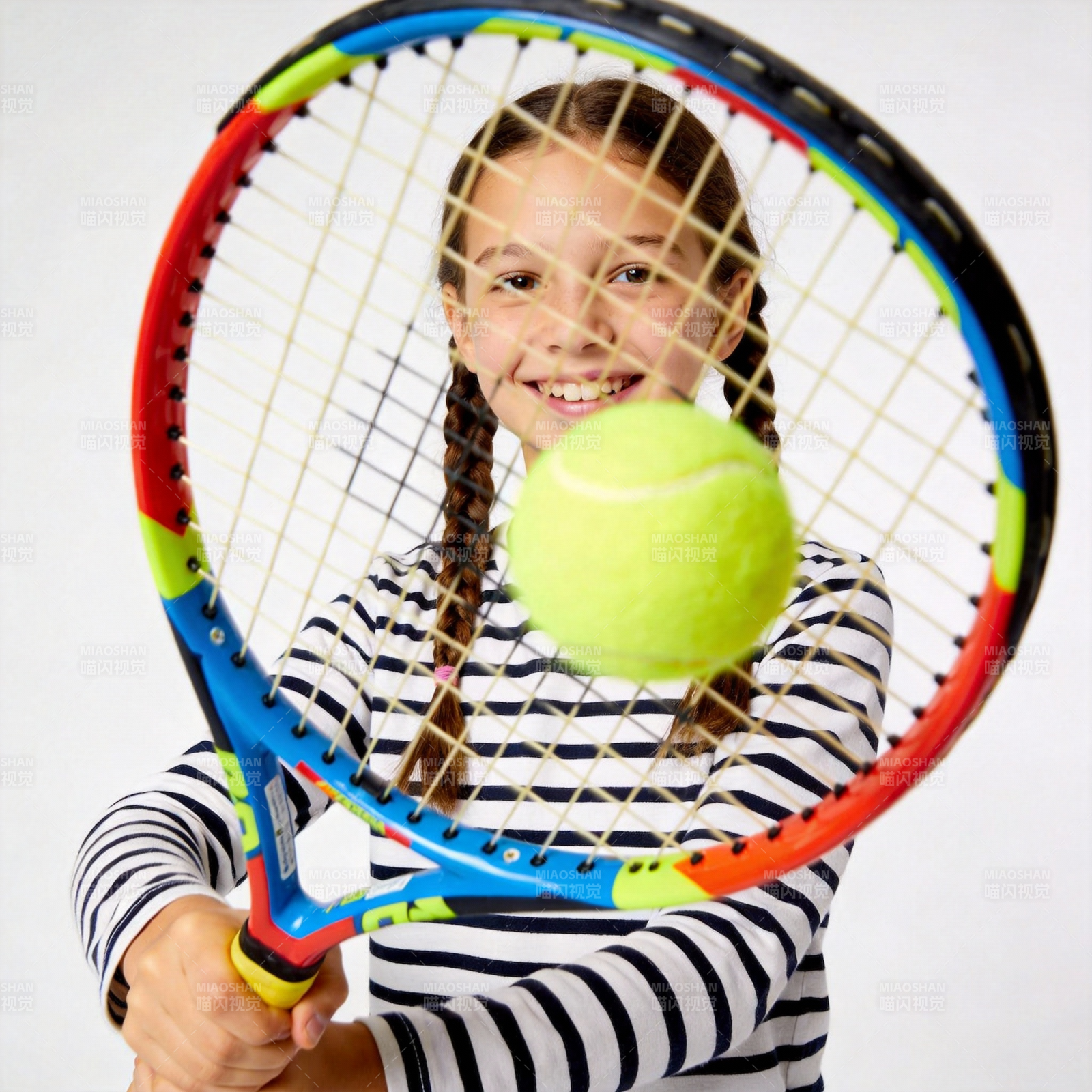 小球员击球瞬间图片