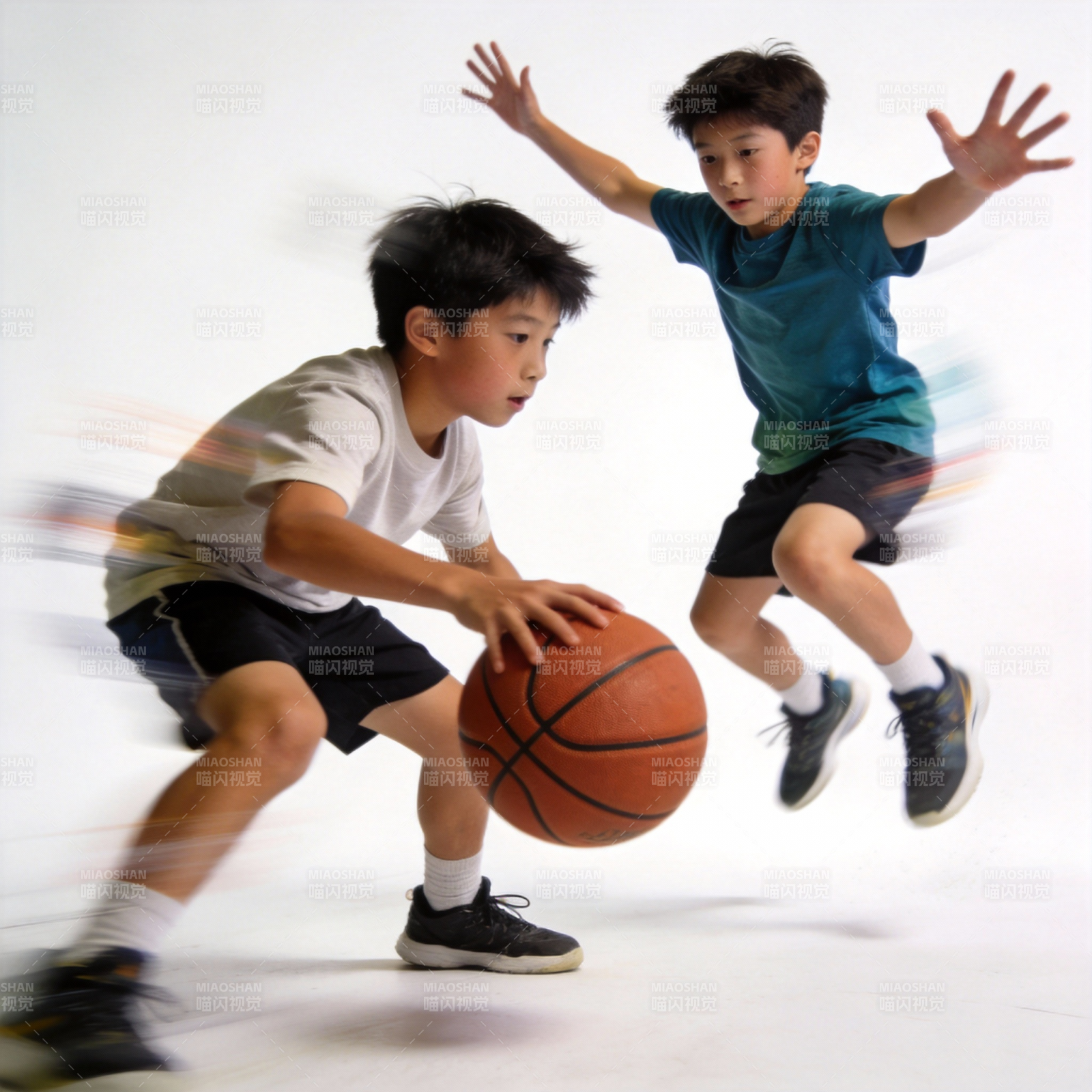 少年篮球对决图片