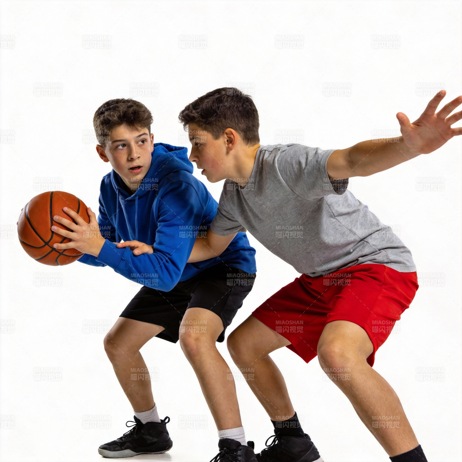 少年篮球对决图片