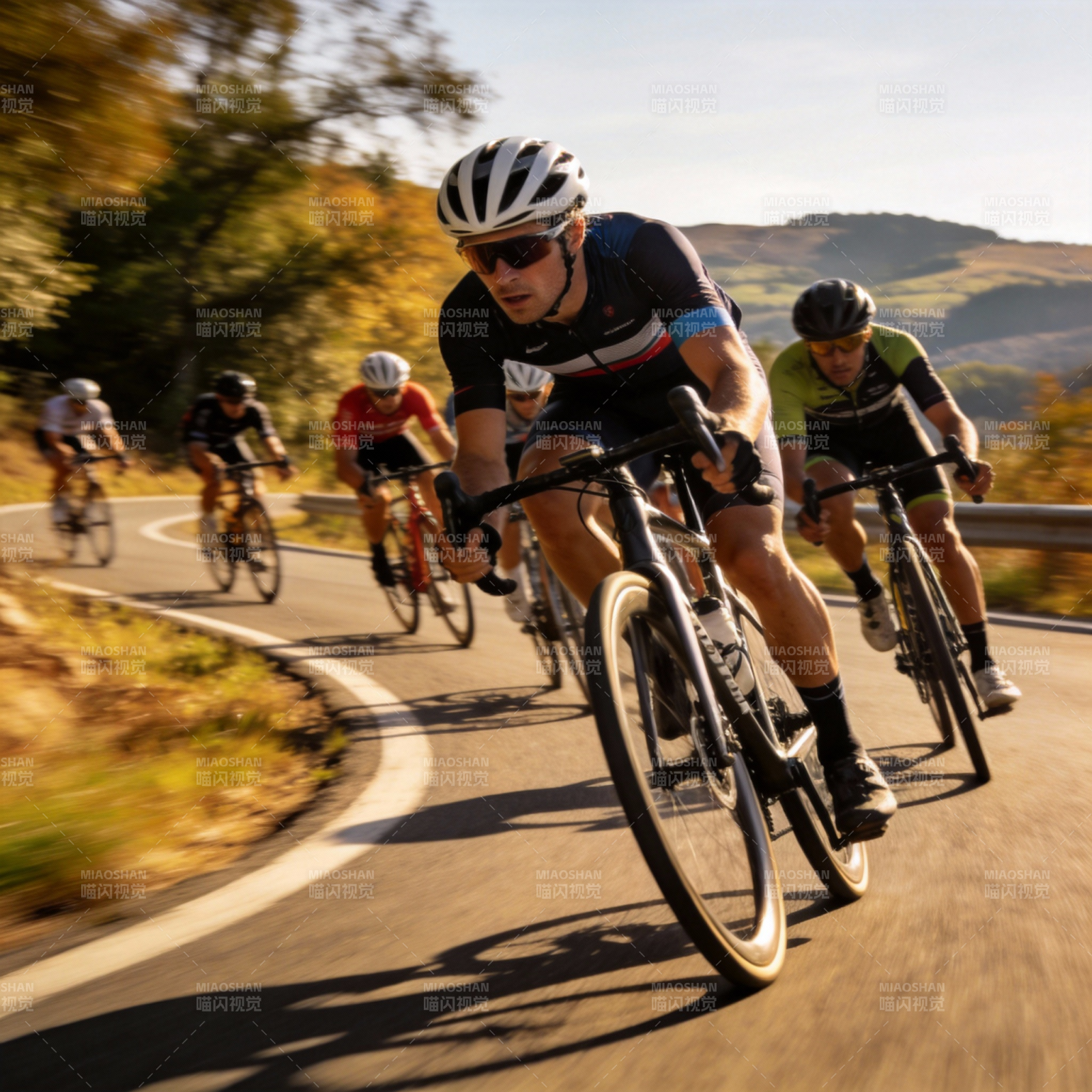 骑行竞速 风驰电掣图片