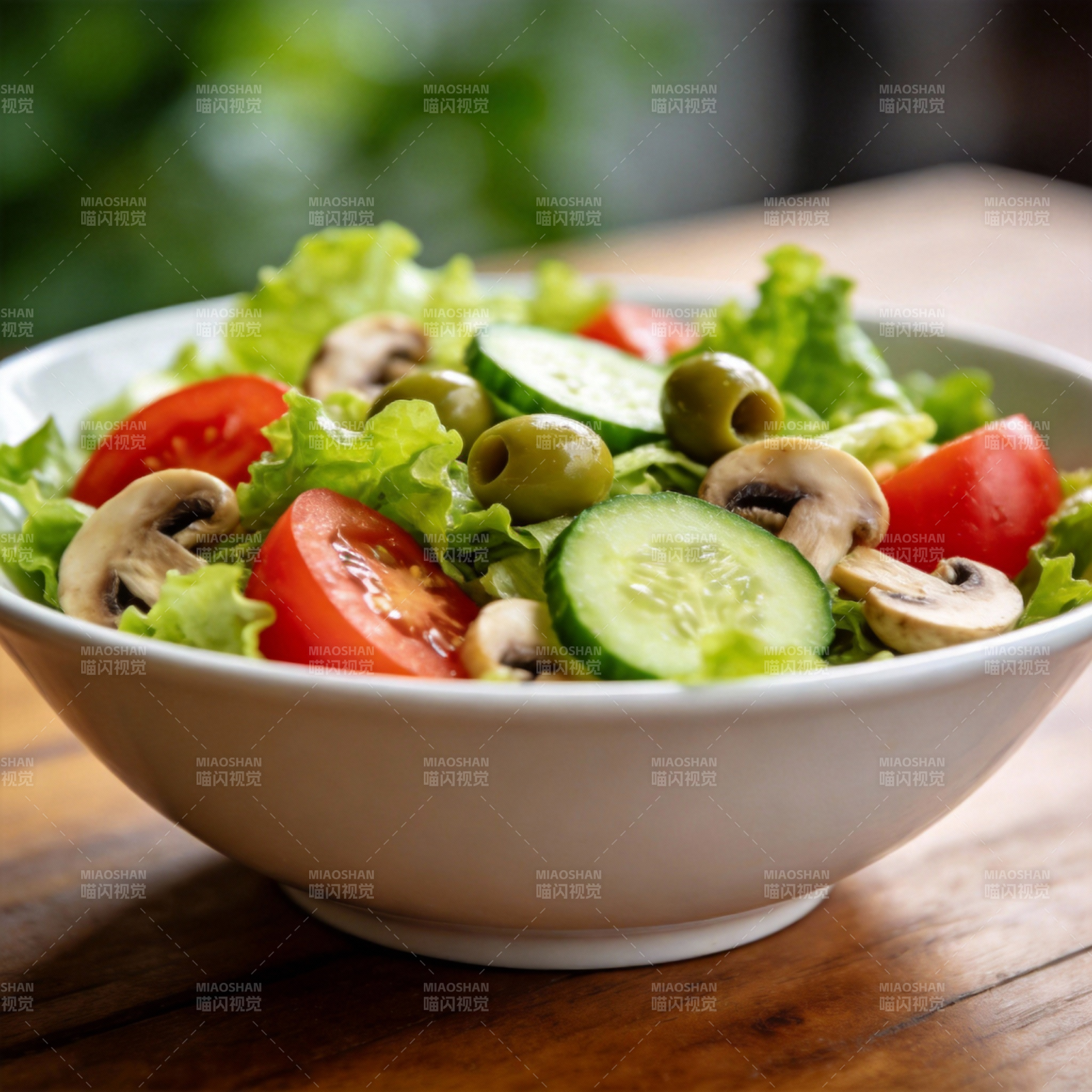 新鲜蔬菜沙拉图片