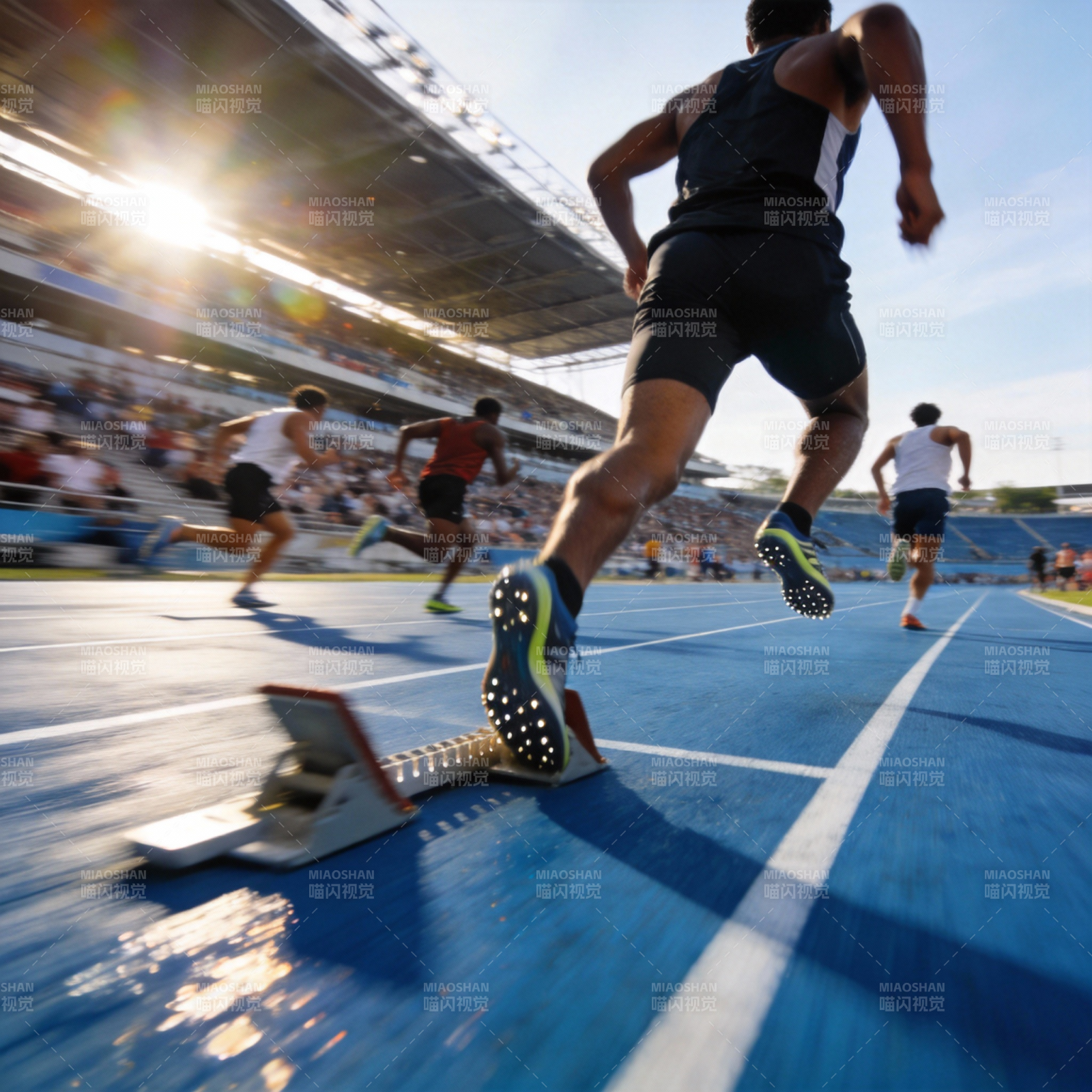 赛道冲刺瞬间图片