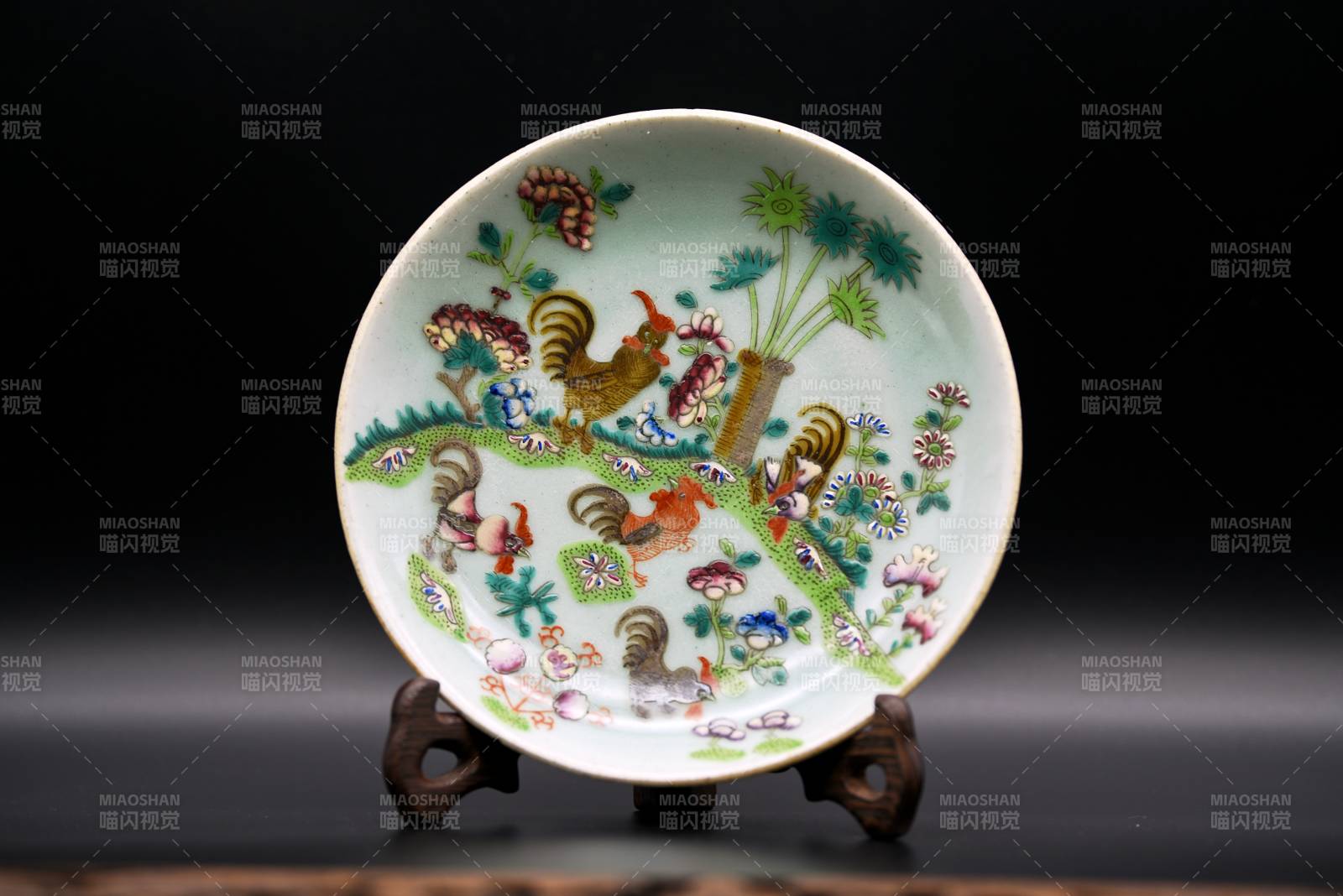 清乾隆民窑彩绘公鸡瓷盘图片