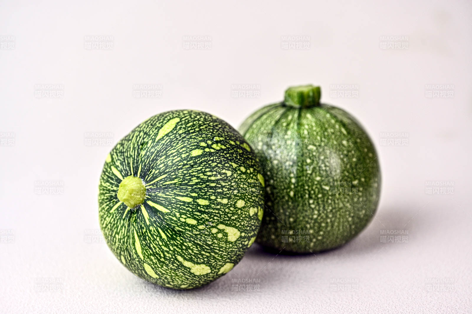 翠绿斑点小南瓜图片