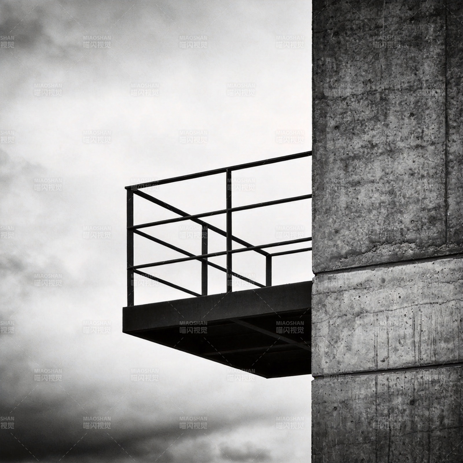 混凝土与天空的对话图片