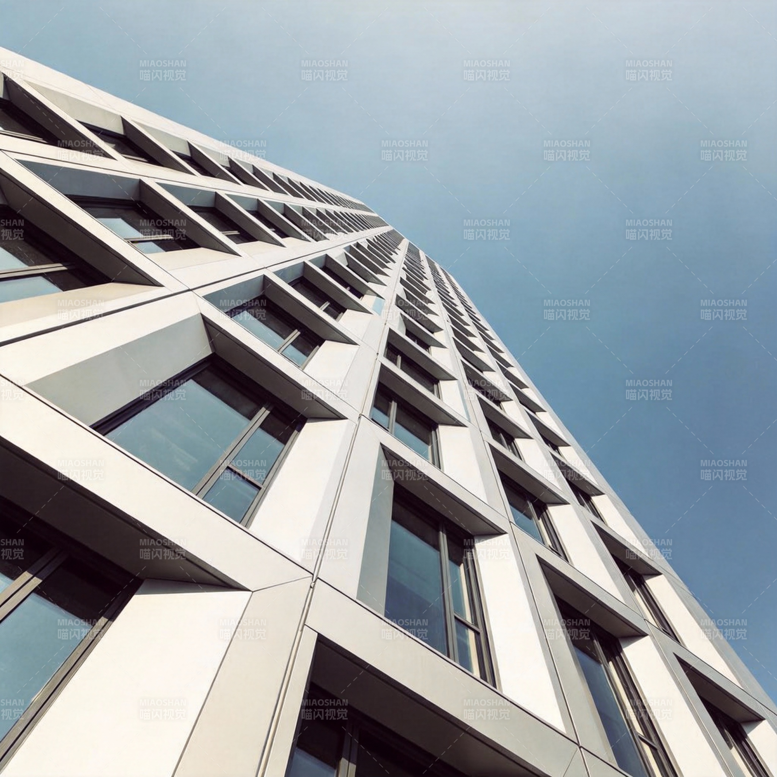 现代建筑仰视图图片