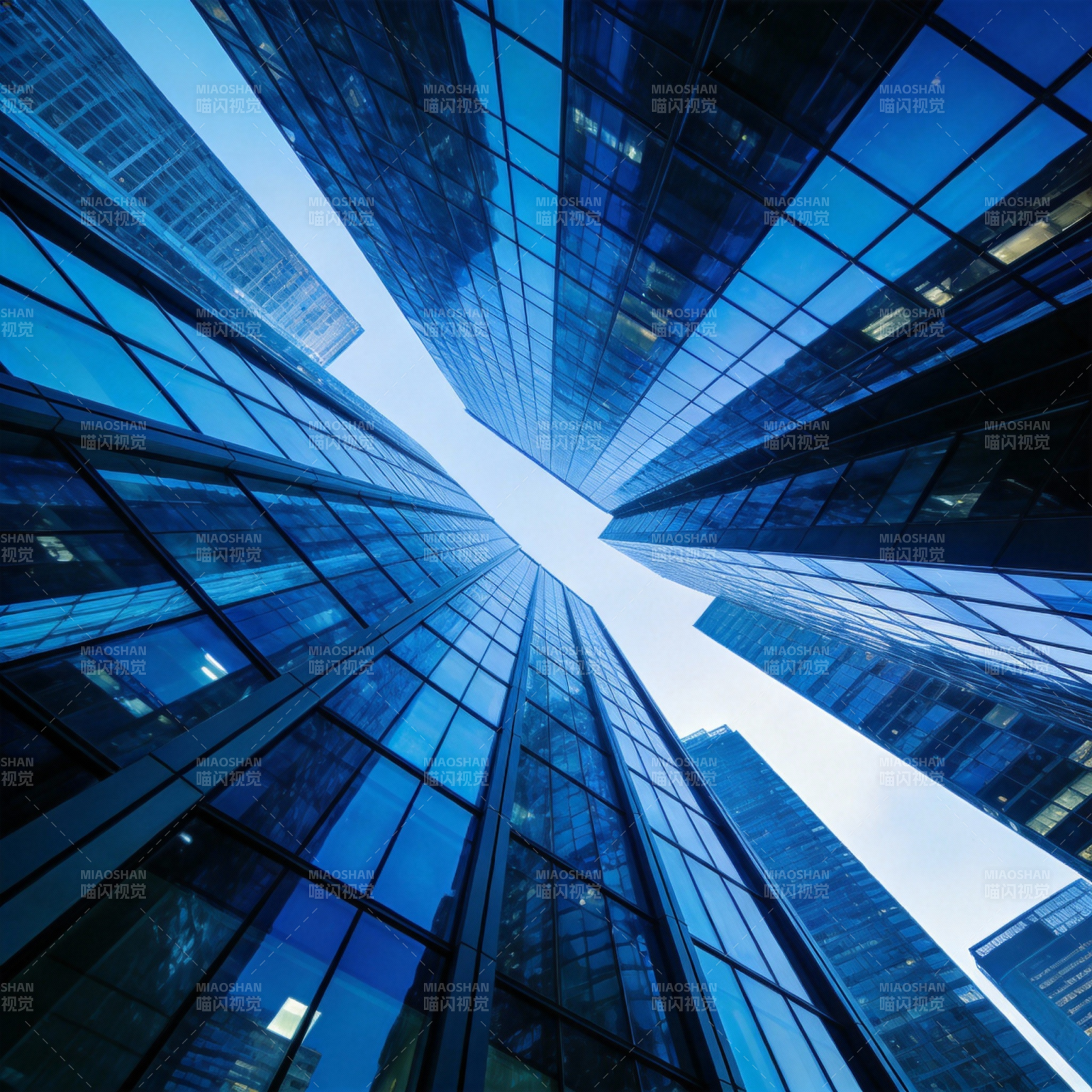 摩天大楼仰视图图片