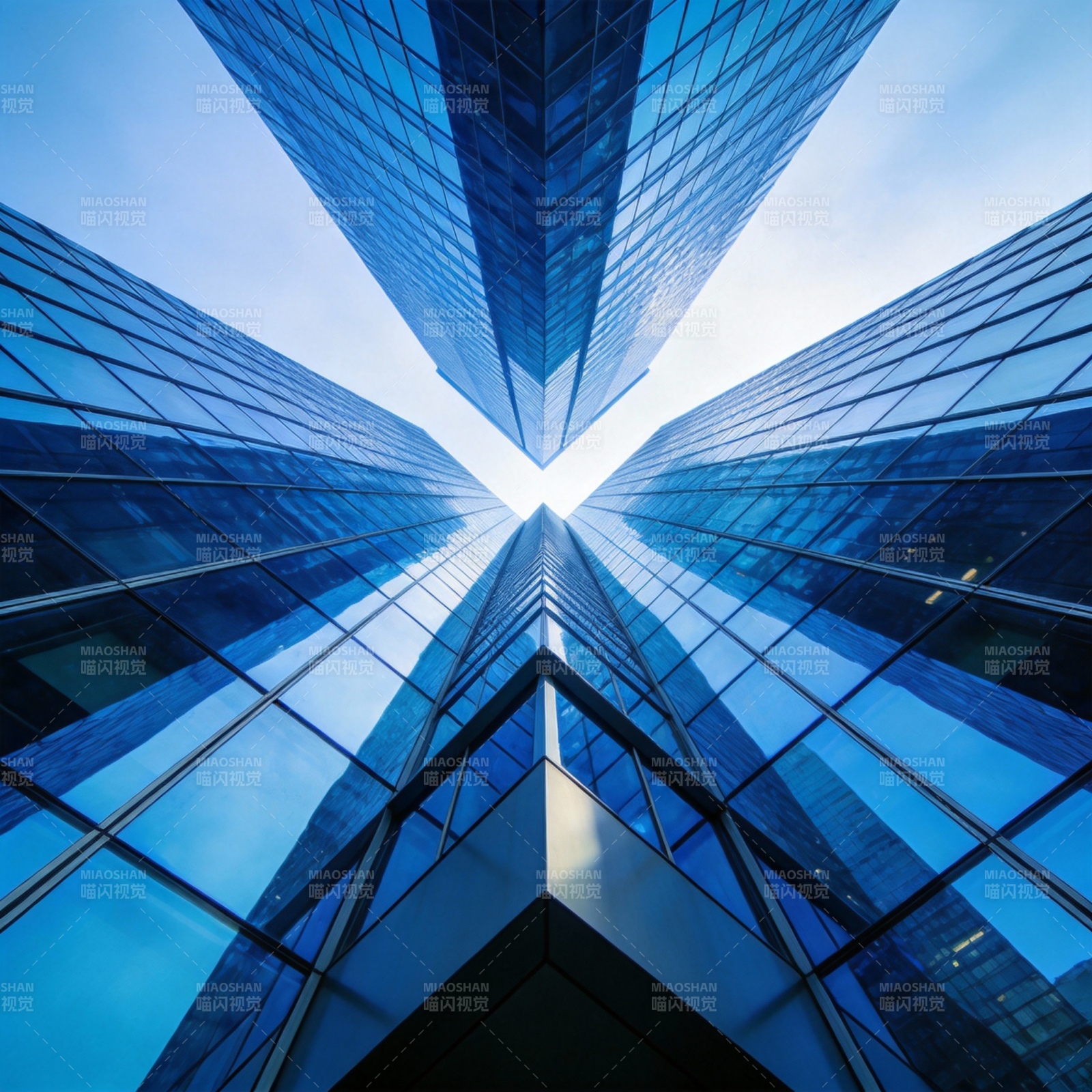 摩天大楼仰视图图片