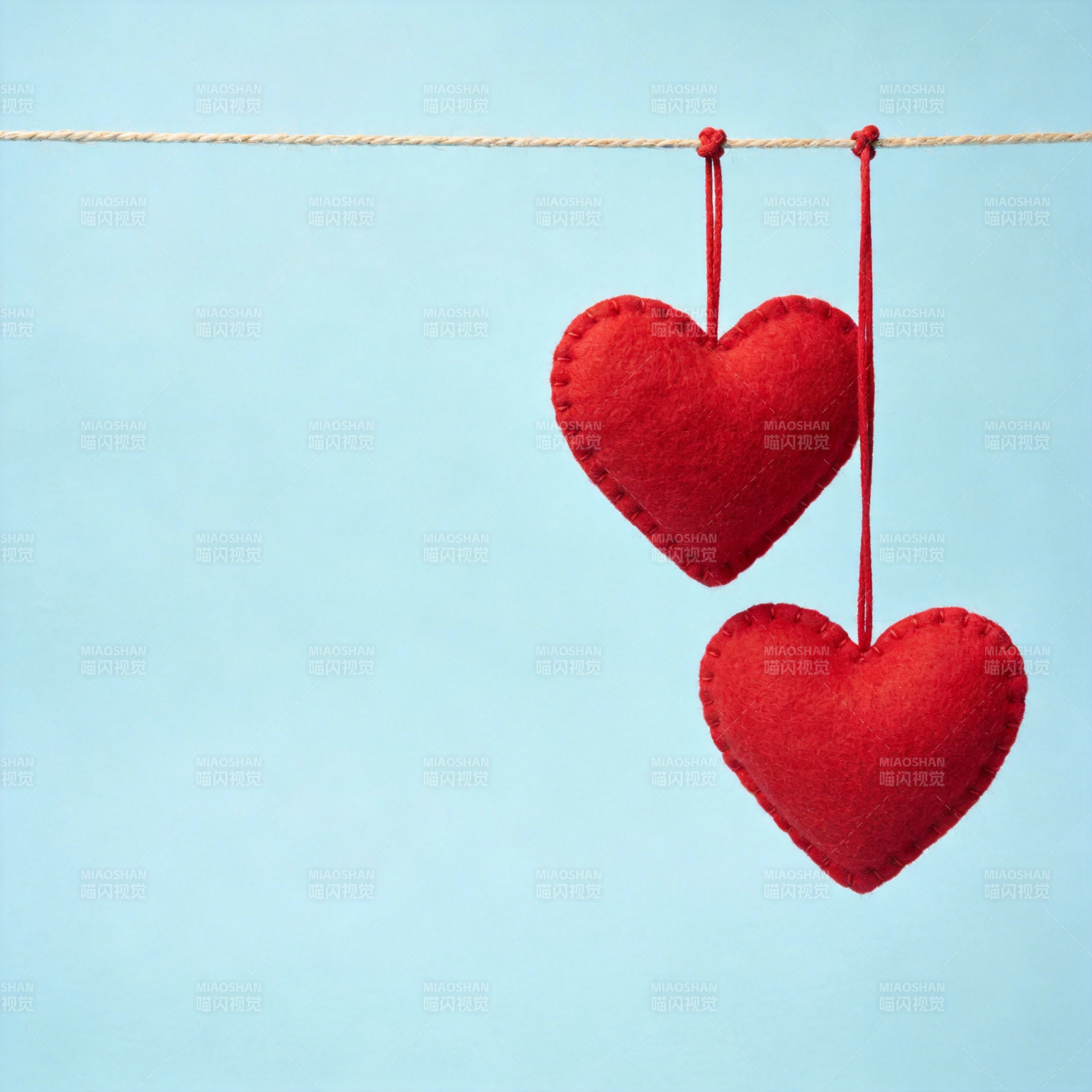 红心挂绳 情意绵绵图片