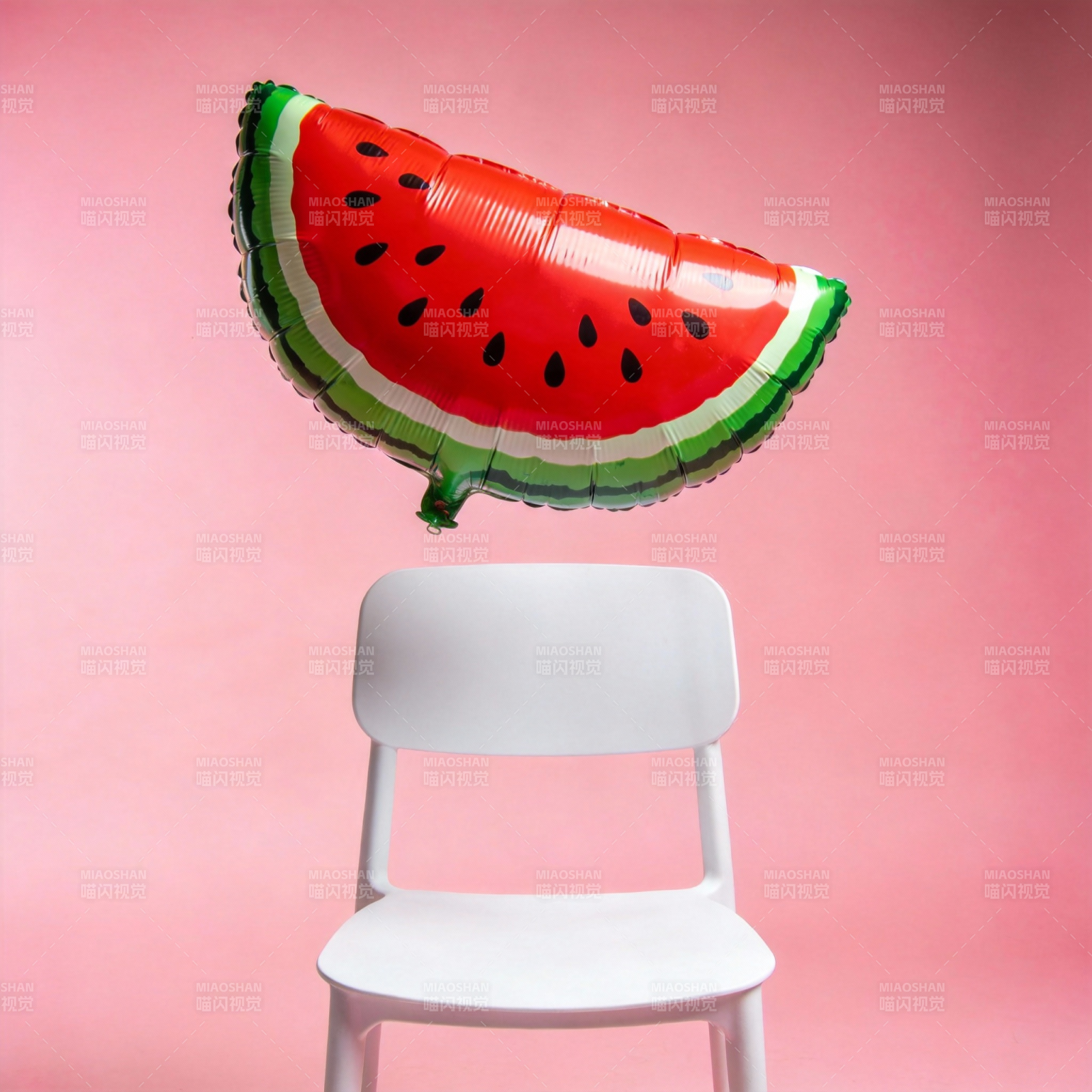 西瓜气球椅上飘图片