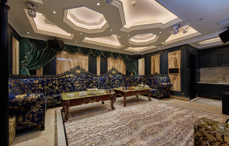 豪华客厅典雅布置图片